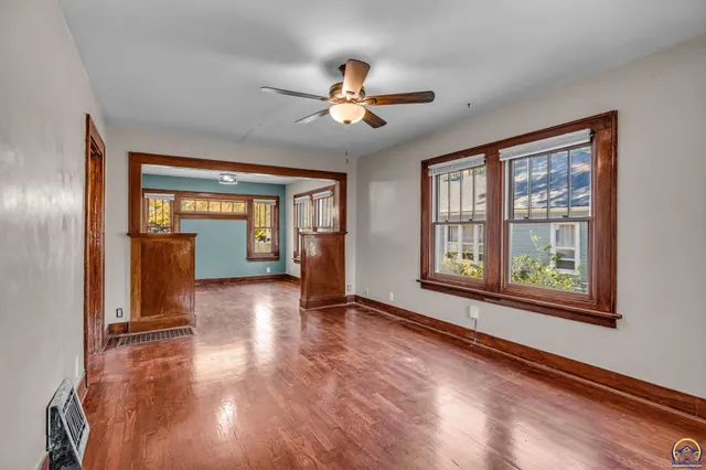 $139,900 | 1830 Southwest Willow Avenue, Topeka, KS 66606