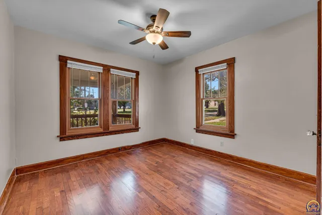 $139,900 | 1830 Southwest Willow Avenue, Topeka, KS 66606