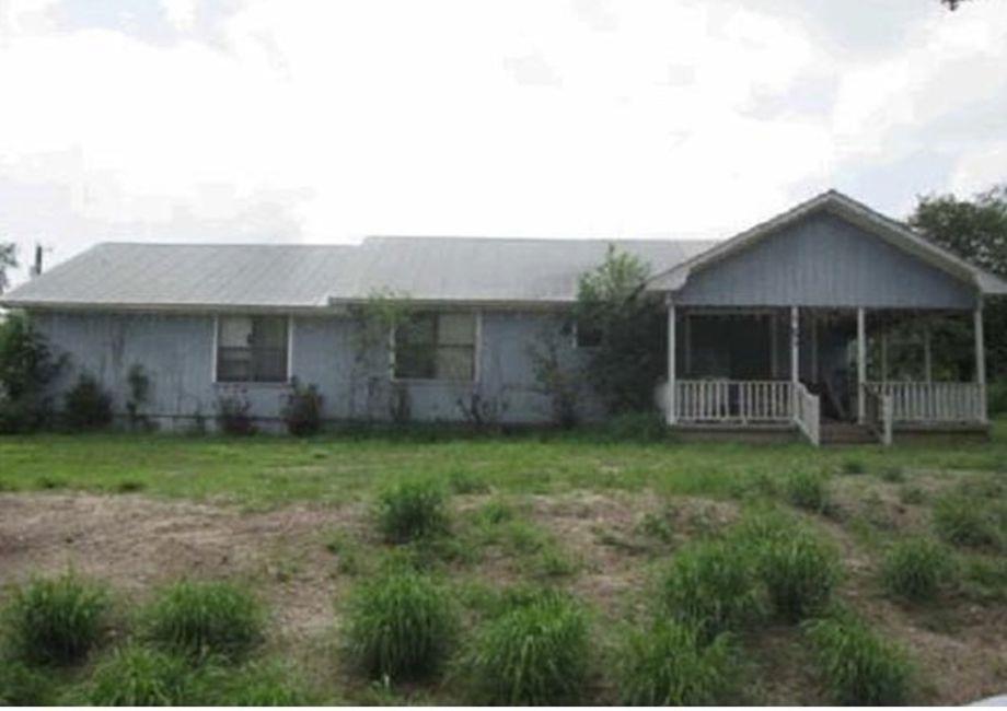 1603 Hackberry Street Three Rivers, TX 78071 - Photo 1 of 6