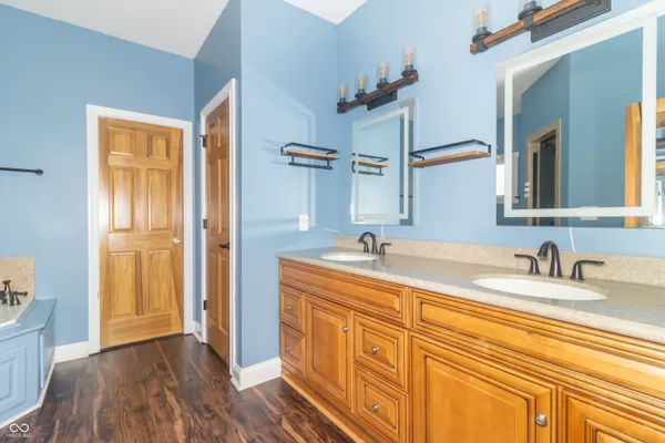 $819,000 | 1715 East Twin Oak Boulevard, Greenfield, IN 46140