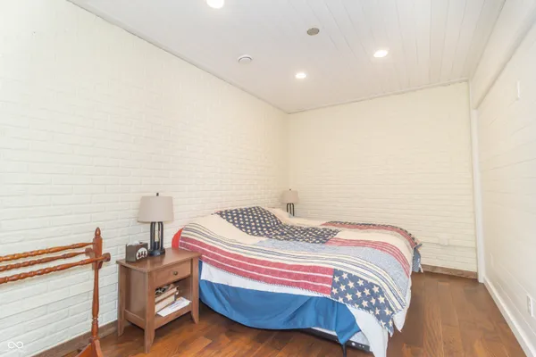 $819,000 | 1715 East Twin Oak Boulevard, Greenfield, IN 46140
