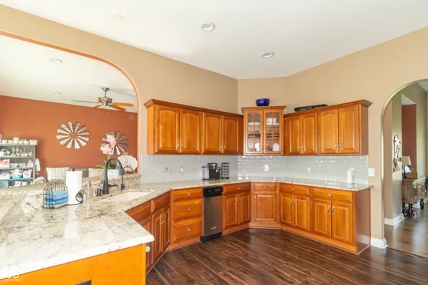 $819,000 | 1715 East Twin Oak Boulevard, Greenfield, IN 46140