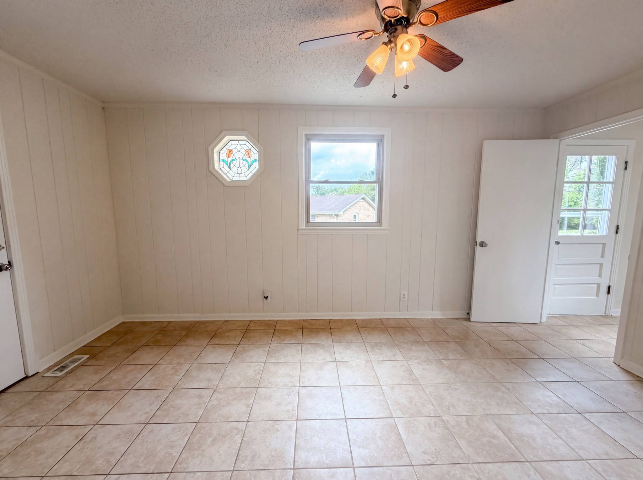 587 Lafayette Road Clarksville, TN 37042 - Photo 5 of 20