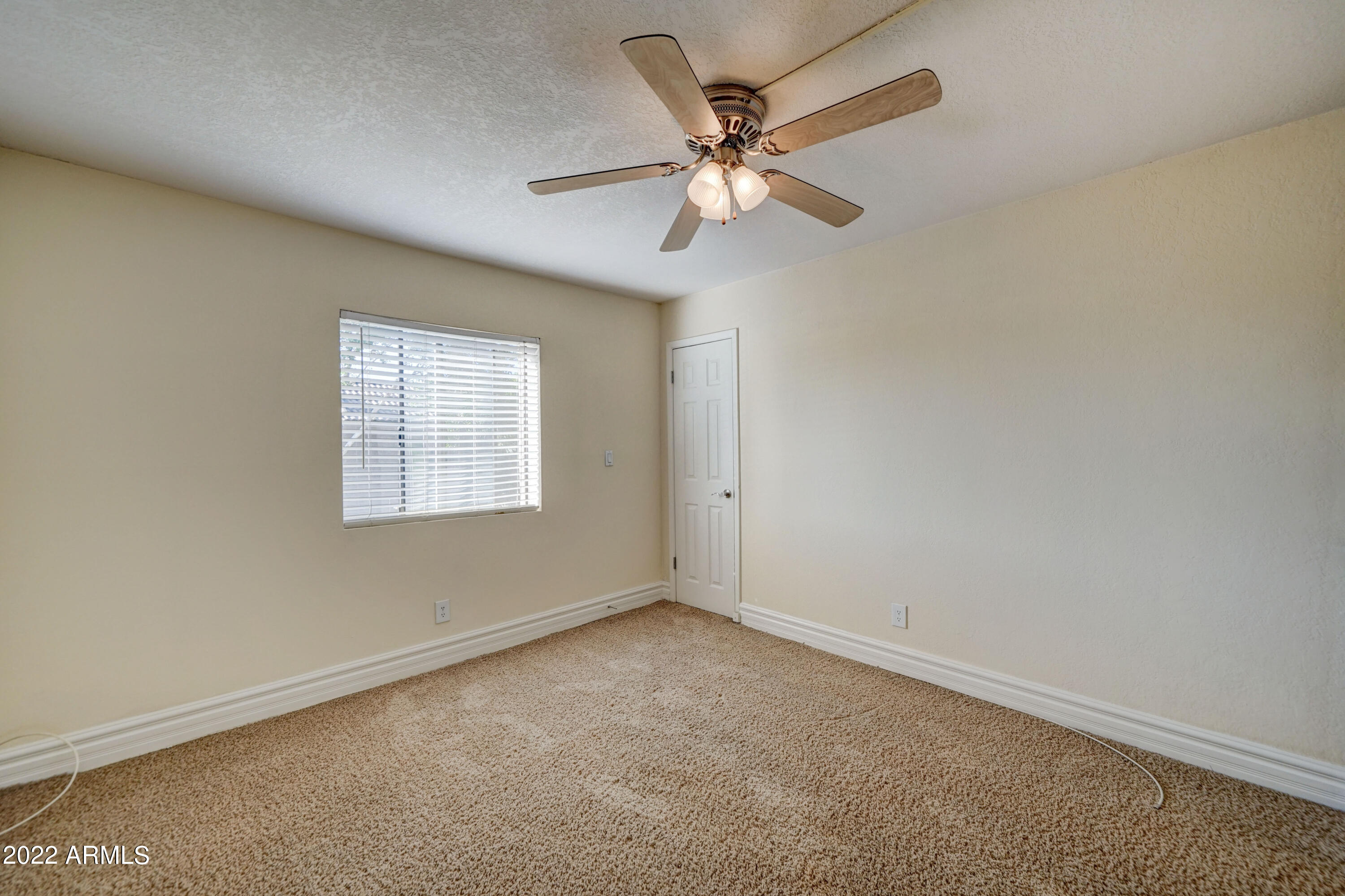 3825 East Camelback Road, Unit 231 Phoenix, AZ 85018 - Photo 12 of 23 3825 E Camelback Rd, 231-12