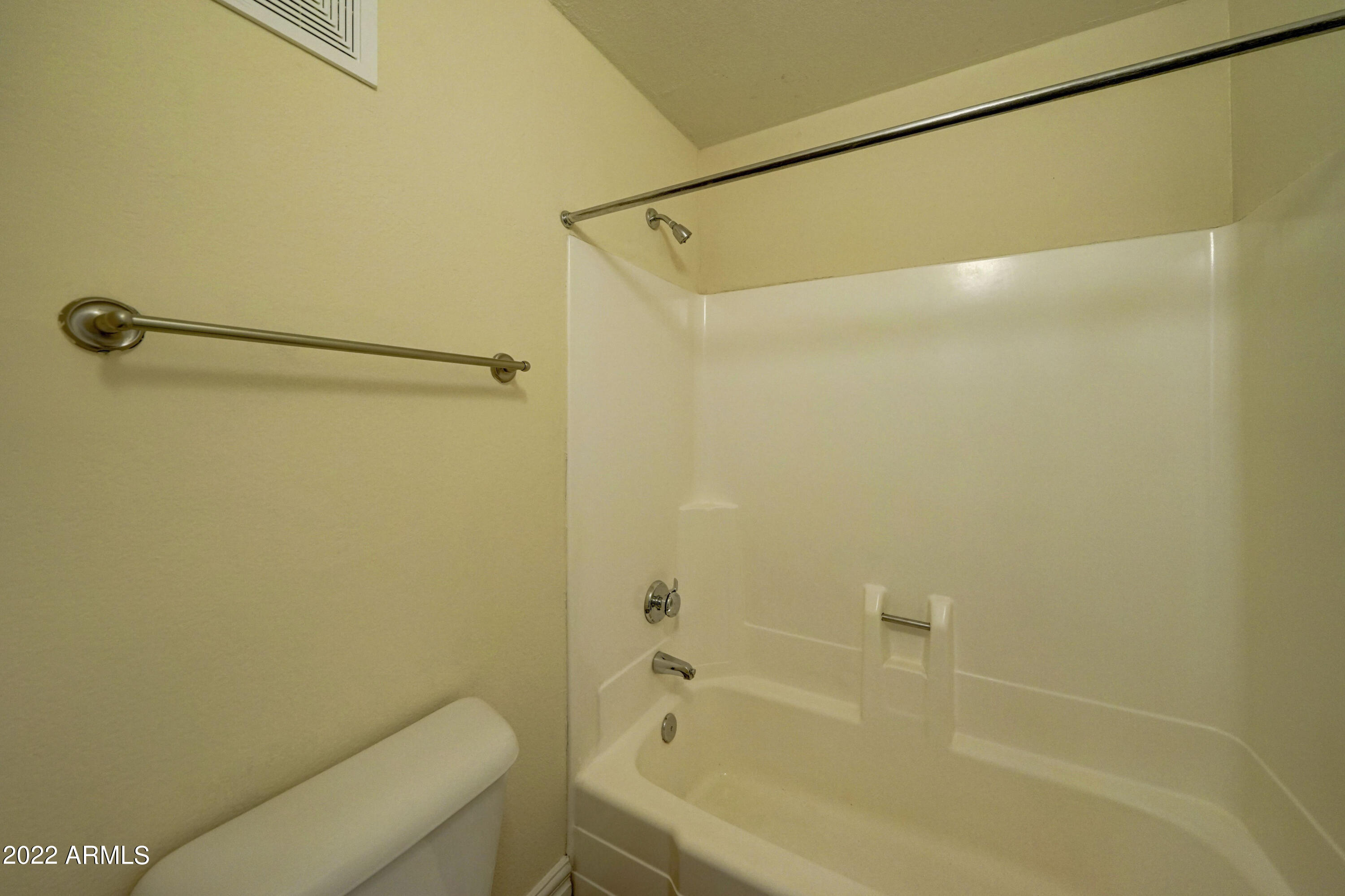 3825 East Camelback Road, Unit 231 Phoenix, AZ 85018 - Photo 16 of 23 3825 E Camelback Rd, 231-16