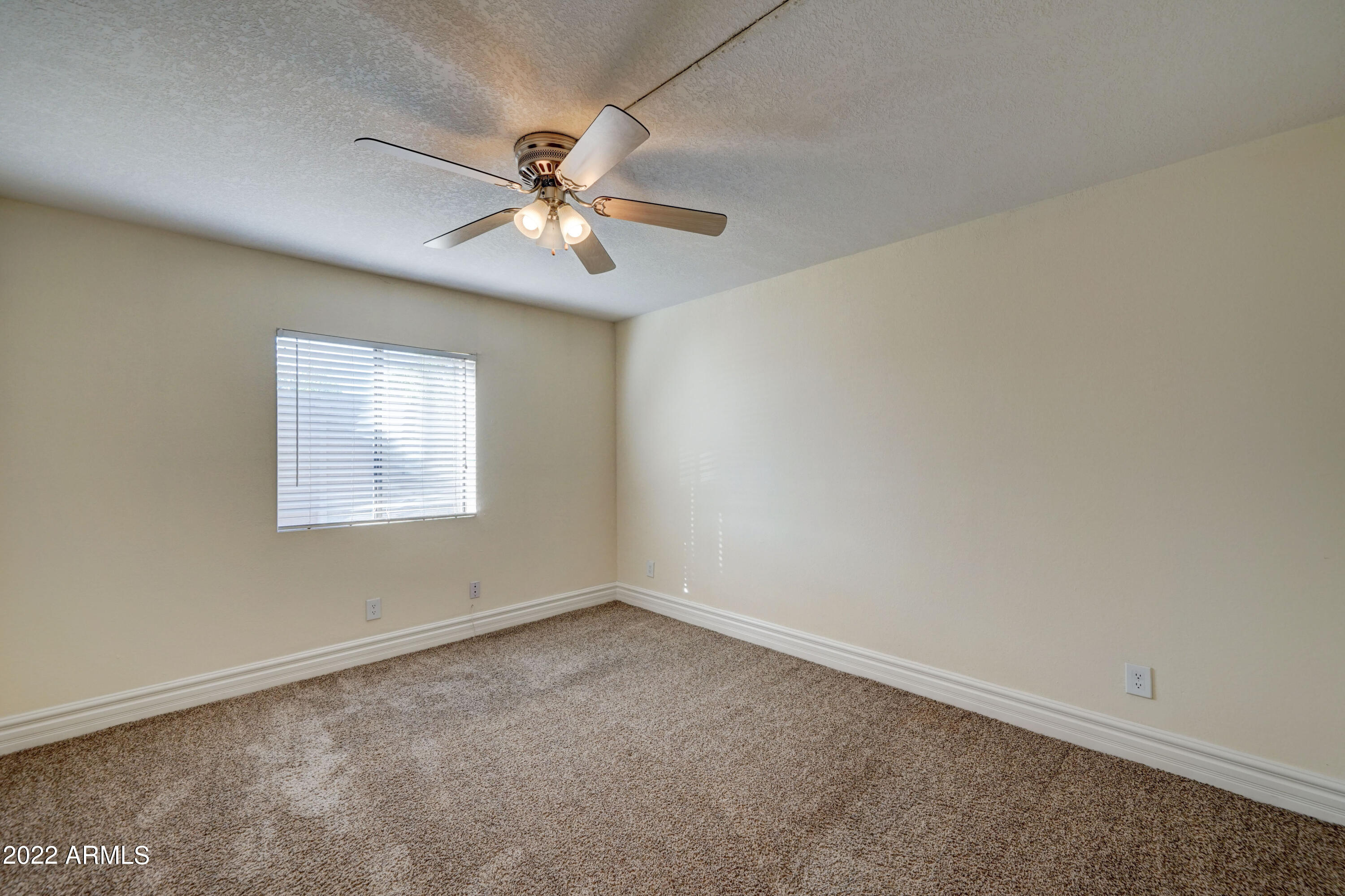 3825 East Camelback Road, Unit 231 Phoenix, AZ 85018 - Photo 17 of 23 3825 E Camelback Rd, 231-17