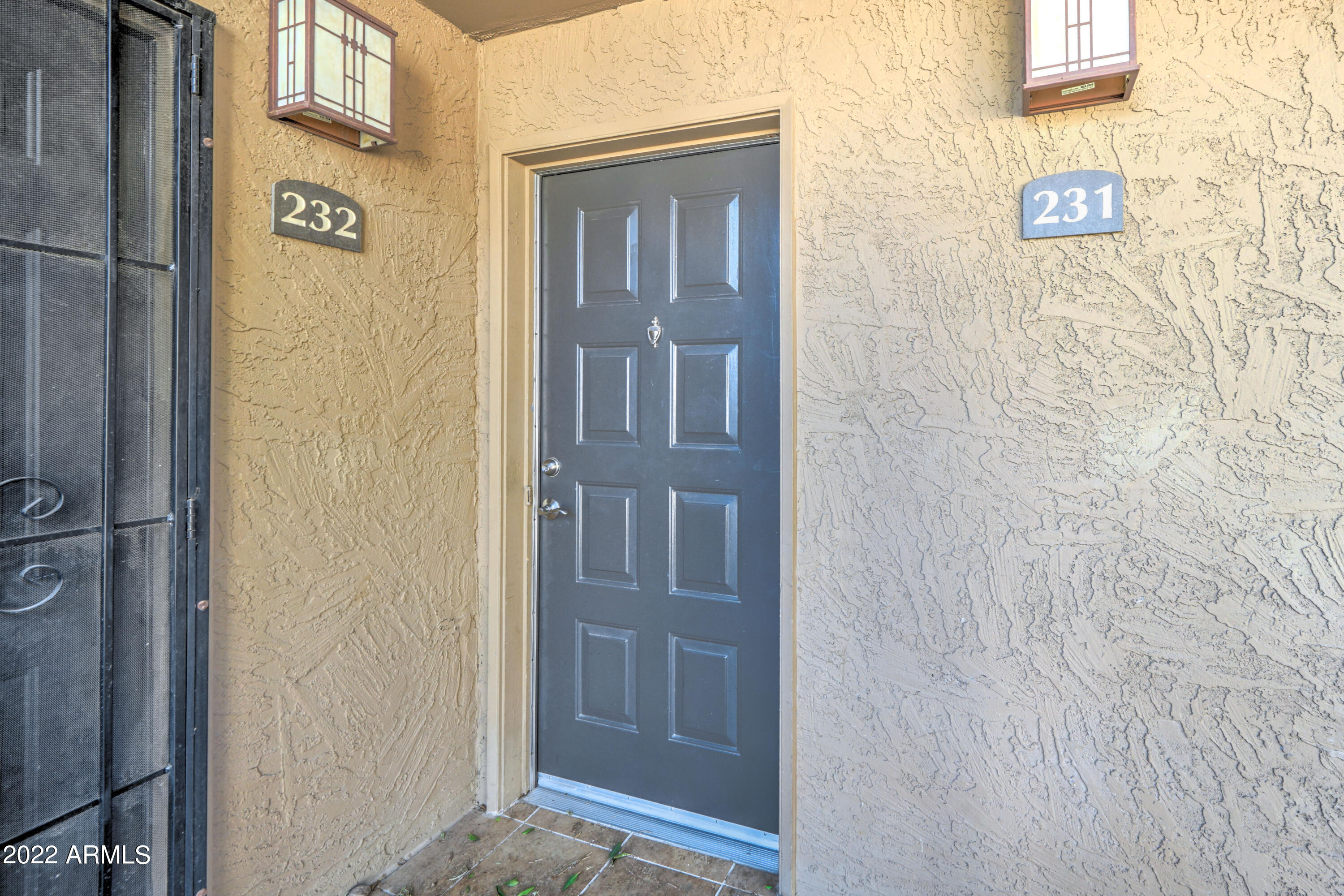 3825 East Camelback Road, Unit 231 Phoenix, AZ 85018 - Photo 4 of 23 3825 E Camelback Rd, 231-2