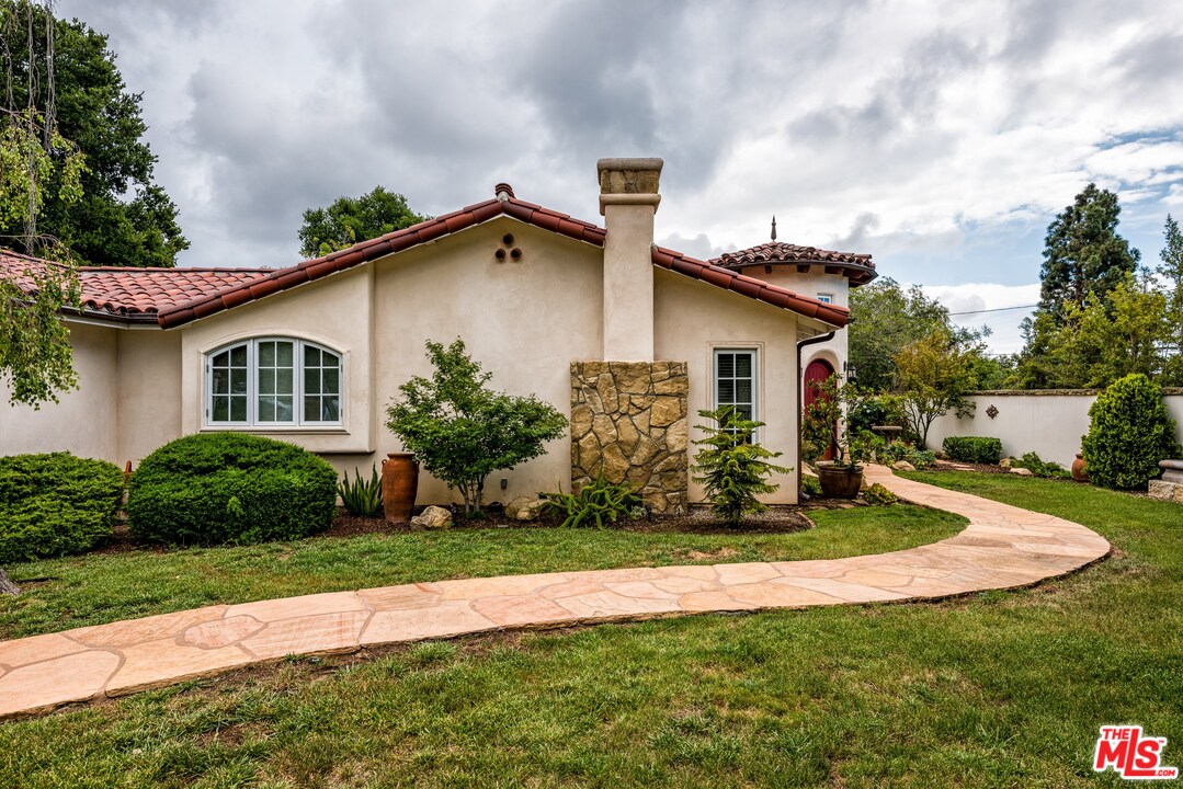 806 San Roque Road Santa Barbara, CA 93105 - Photo 2 of 25 Gallery Image 2
