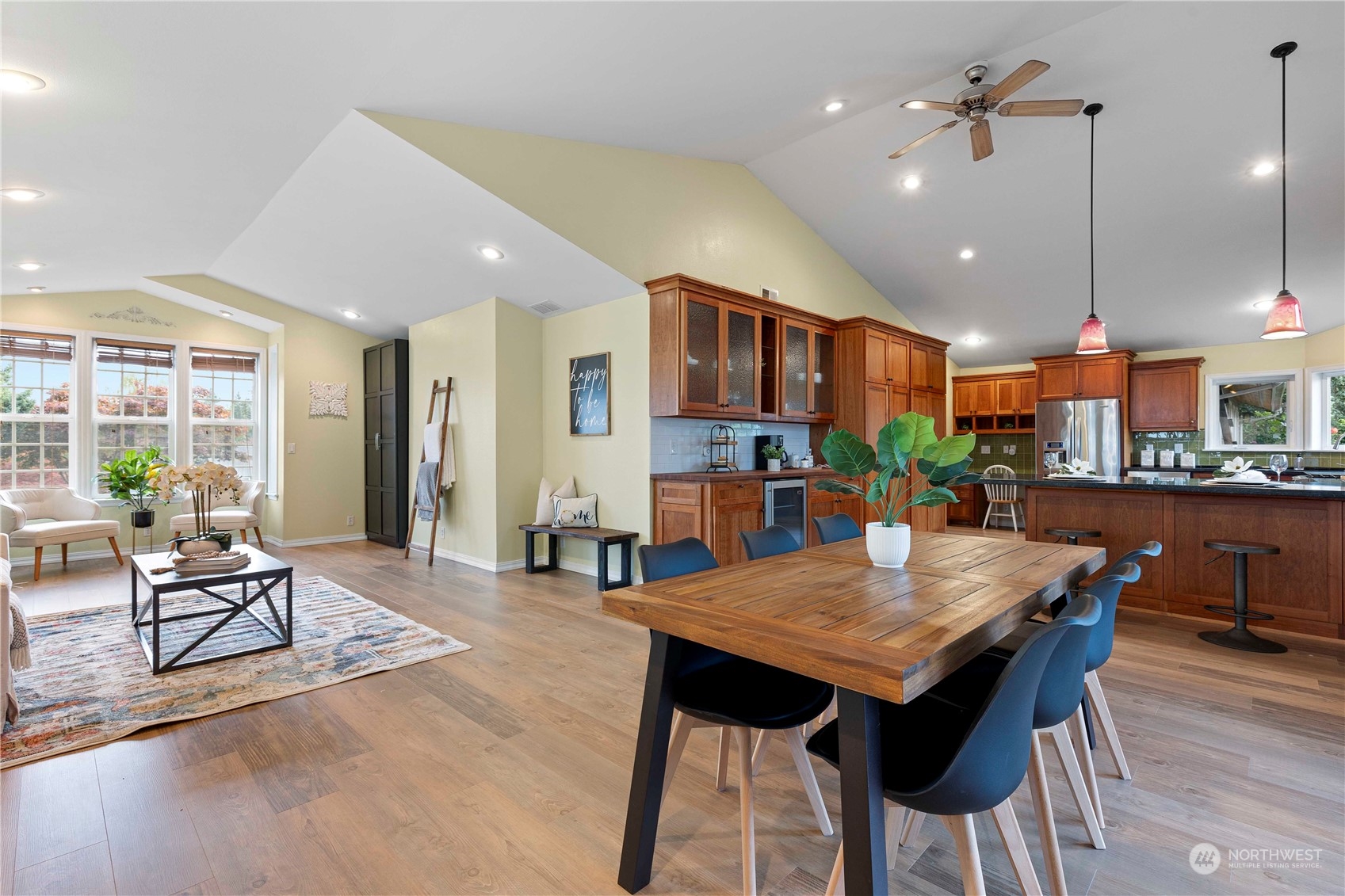 400 Park Place Everett, WA 98203 - Photo 20 of 40 a view of a dining room with furniture window and wooden floor