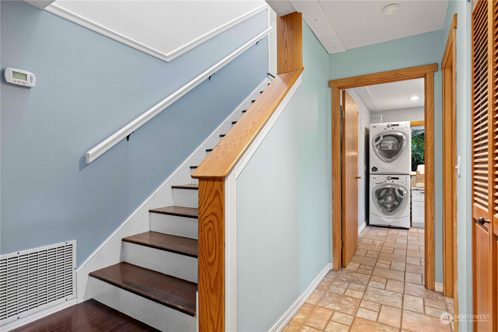 400 Park Place Everett, WA 98203 - Photo 24 of 40 a view of entryway and hall with wooden floor