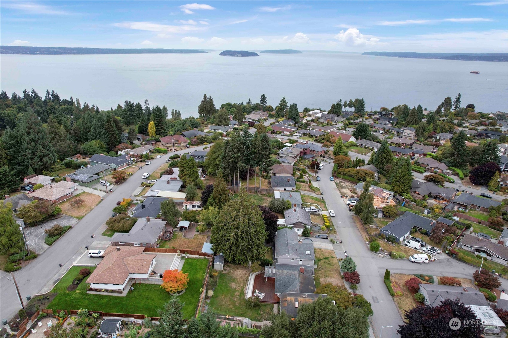 400 Park Place Everett, WA 98203 - Photo 4 of 40 a view of a city