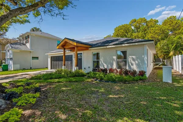 $879,000 | 5207 West Cleveland Street, Tampa, FL 33609