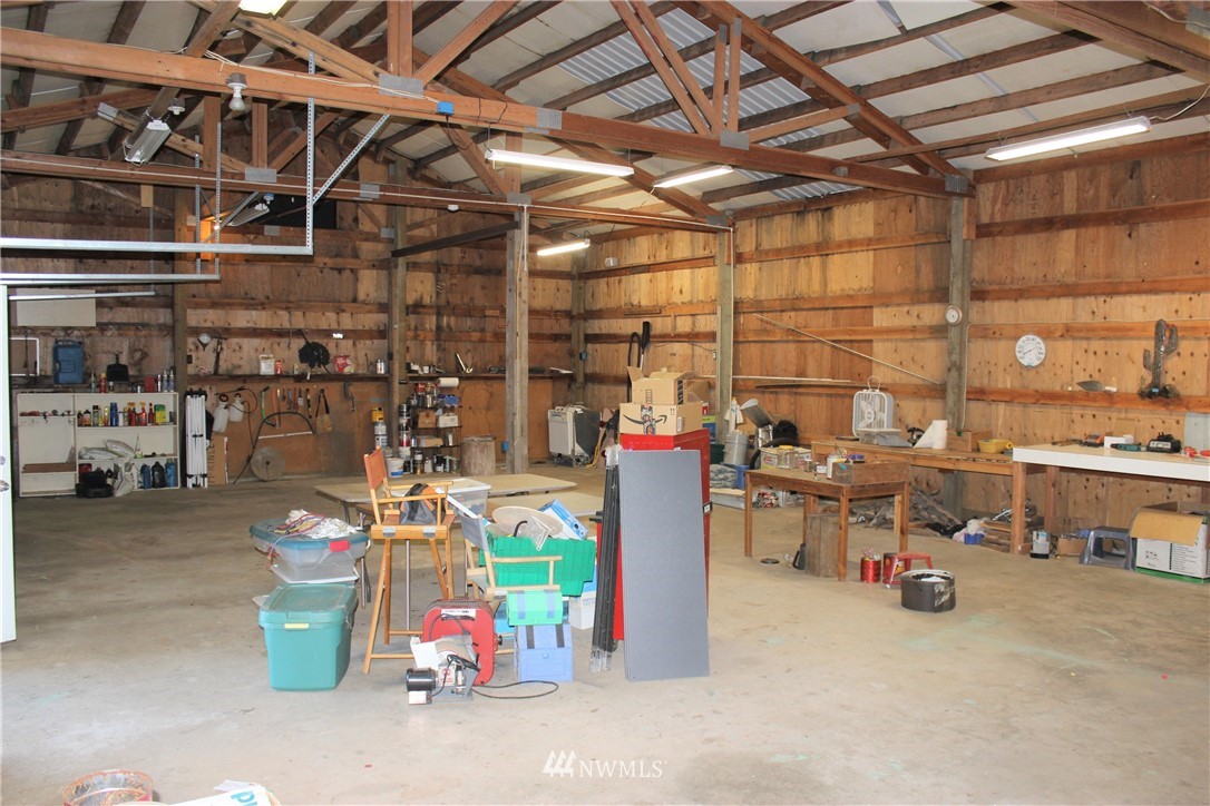 8431 176th Avenue Southwest Rochester, WA 98579 - Photo 12 of 31