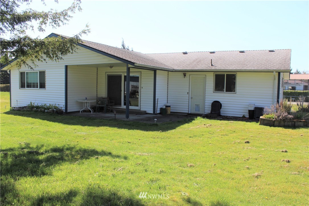 8431 176th Avenue Southwest Rochester, WA 98579 - Photo 5 of 31