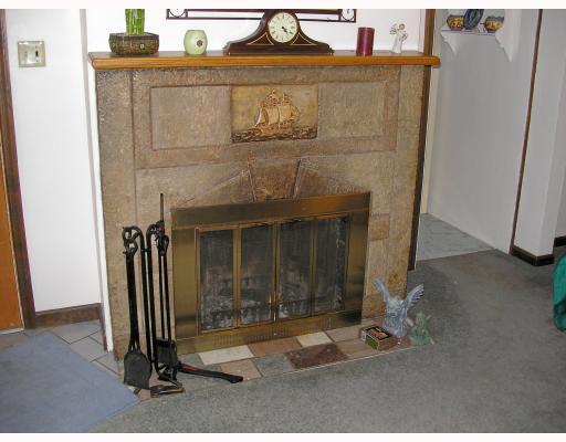 5118 McAnulty Road Baldwin, PA 15236 - Photo 4 of 8 Living Room.