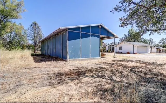 a view of a room with an empty space