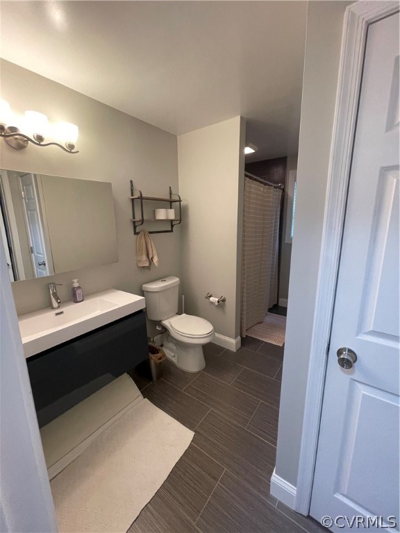 10002 Timber Road Henrico, VA 23228 - Photo 15 of 40 Beautiful primary full bath.