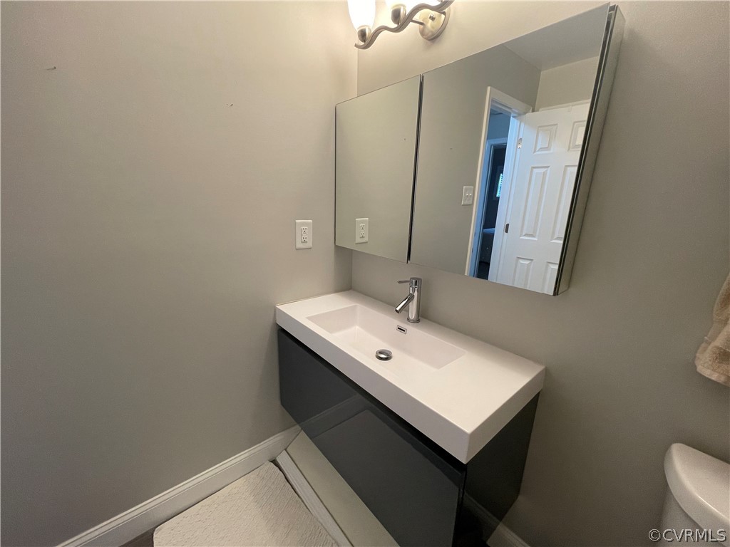 10002 Timber Road Henrico, VA 23228 - Photo 16 of 40 Love this vanity