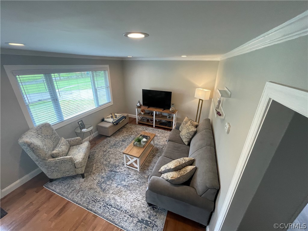 10002 Timber Road Henrico, VA 23228 - Photo 3 of 40 Nice and bright living room. Beautiful entry into