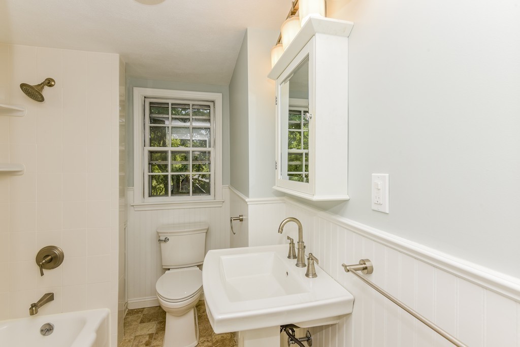 184 Vincent Road Dedham, MA 02026 - Photo 14 of 29 Gallery Image 14