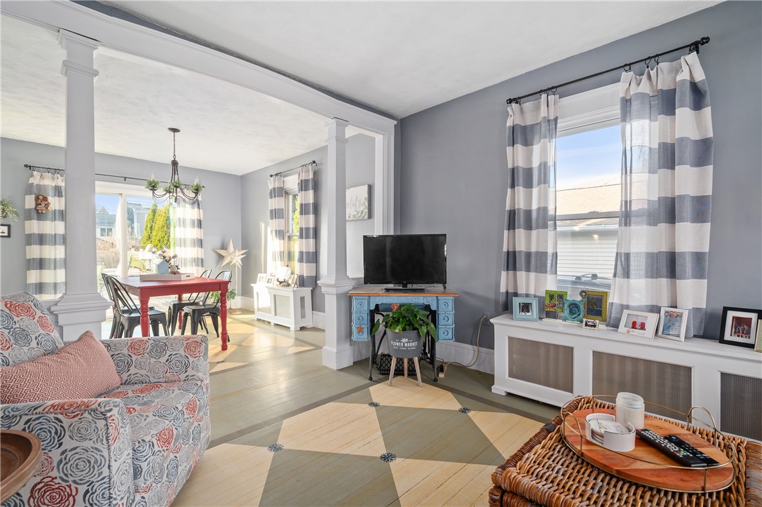 36 England Street Cumberland, RI 02864 - Photo 16 of 39