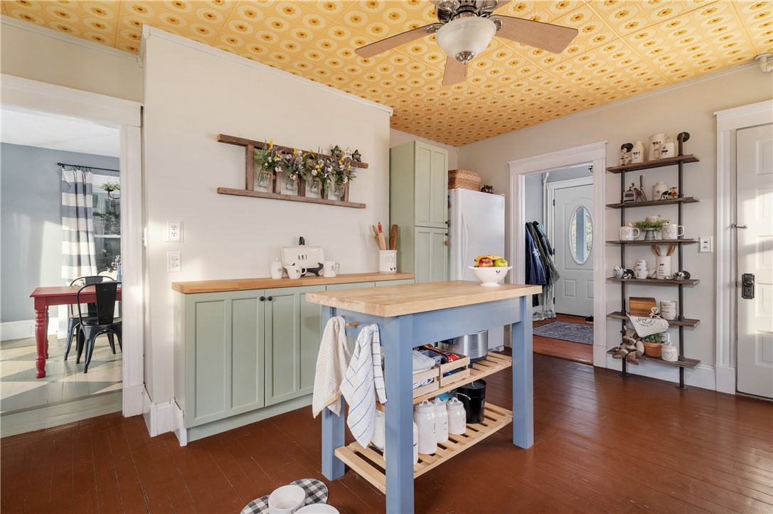 36 England Street Cumberland, RI 02864 - Photo 5 of 39