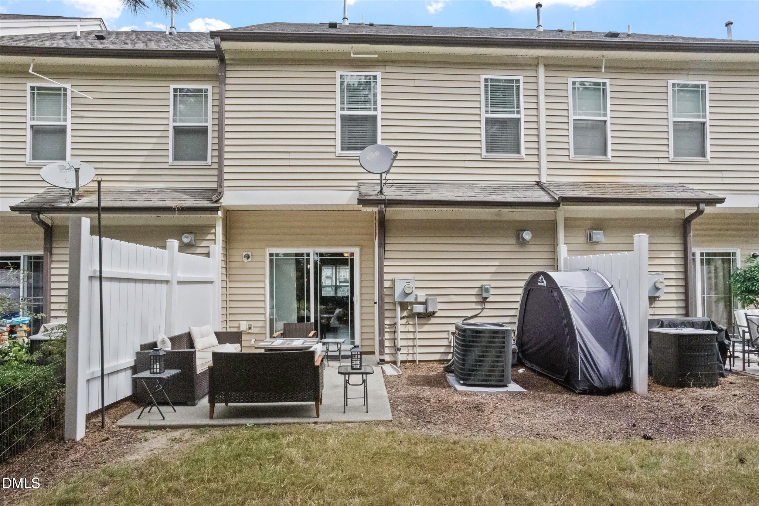 217 Morgan Brook Way Rolesville, NC 27571 - Photo 16 of 47 16-217 Morgan Brook Way_10102026_29