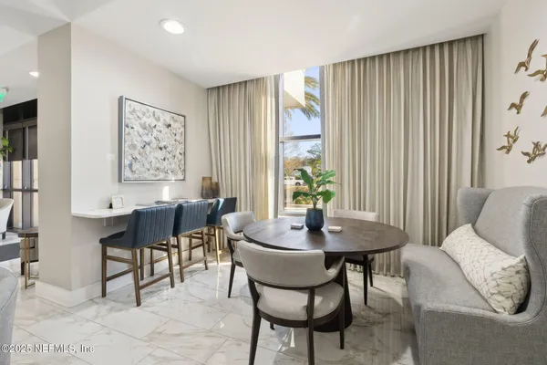$590,000 | 1478 Riverplace Boulevard, Unit 606, Jacksonville, FL 32207