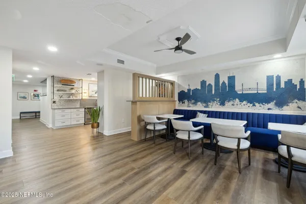 $590,000 | 1478 Riverplace Boulevard, Unit 606, Jacksonville, FL 32207