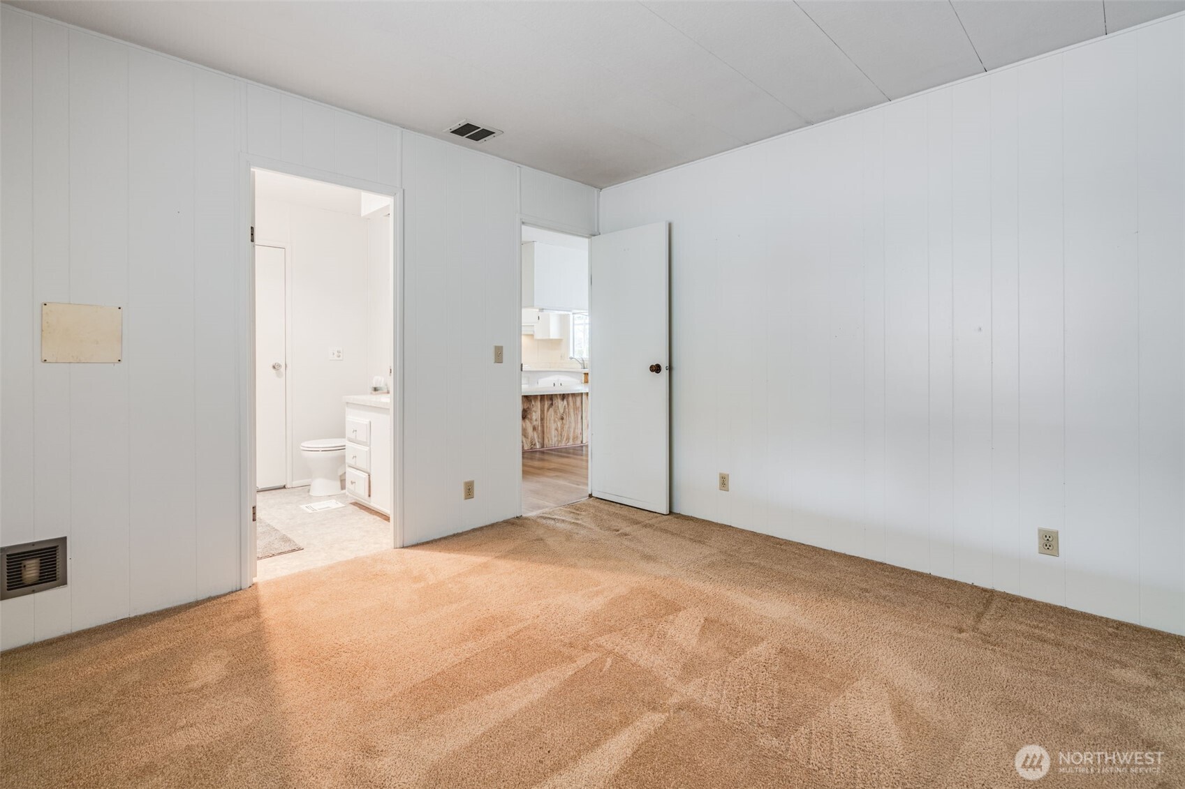 201 Union Avenue Southeast, Unit 111 Renton, WA 98059 - Photo 21 of 40 a view of an empty room