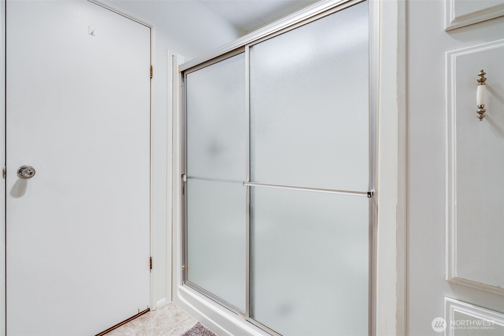 201 Union Avenue Southeast, Unit 111 Renton, WA 98059 - Photo 23 of 40 a view of bathroom