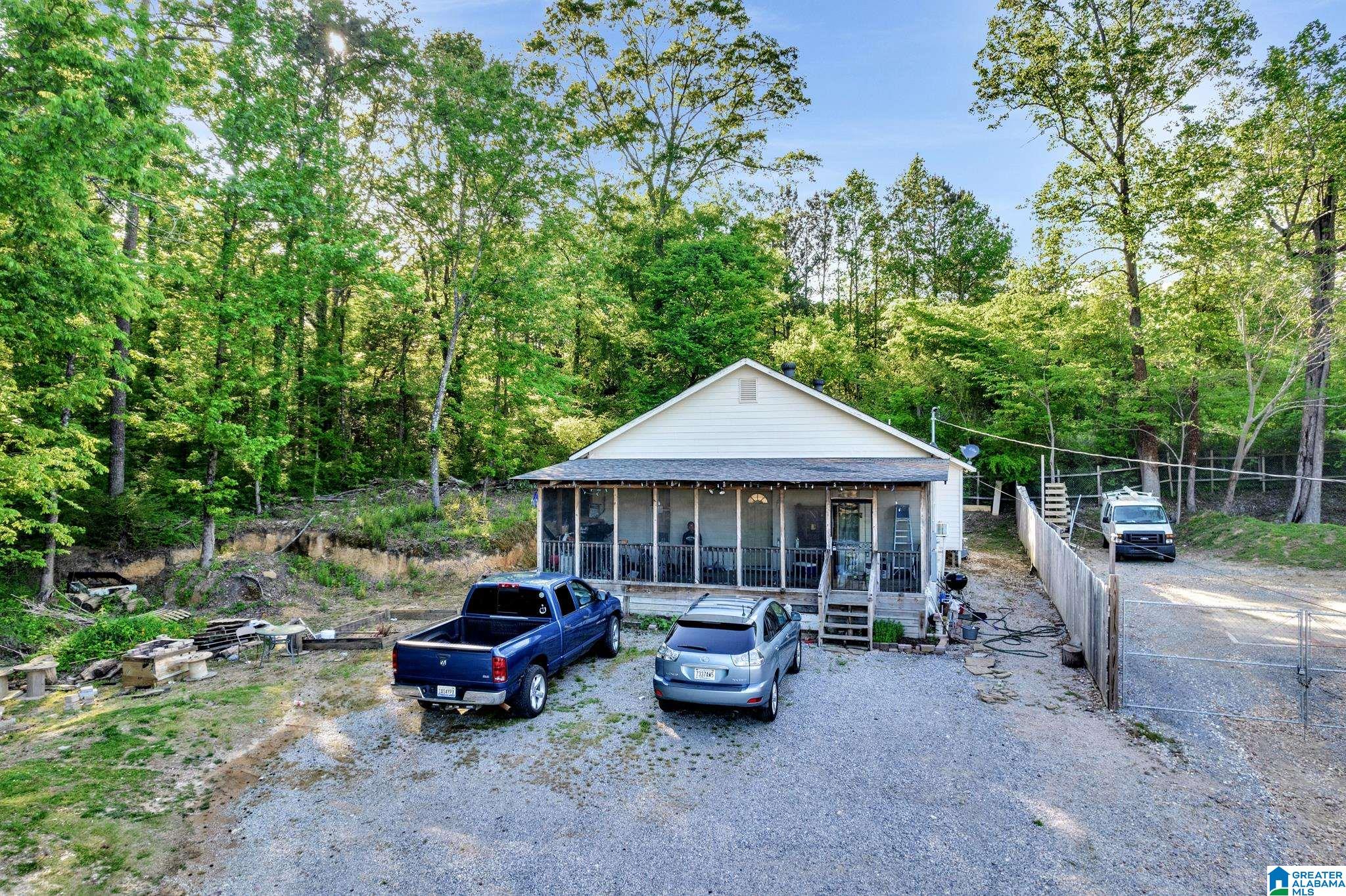 2838 Shannon Oxmoor Road Birmingham, AL 35211 - Photo 2 of 18