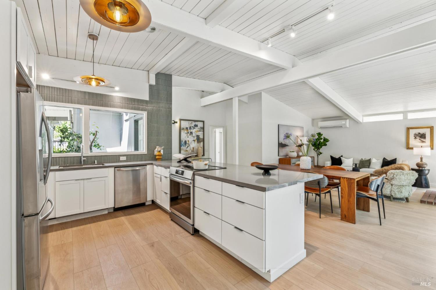 417 Hickory Lane San Rafael, CA 94903 - Photo 6 of 46