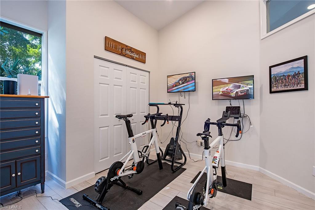 6572 Chestnut Circle Naples, FL 34109 - Photo 12 of 19