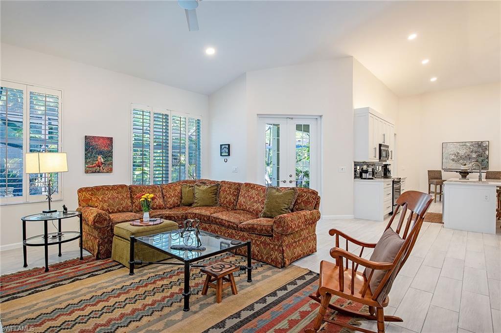 6572 Chestnut Circle Naples, FL 34109 - Photo 4 of 19