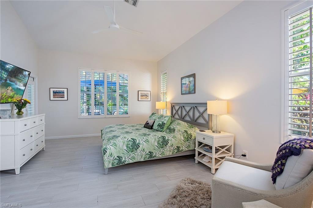 6572 Chestnut Circle Naples, FL 34109 - Photo 8 of 19