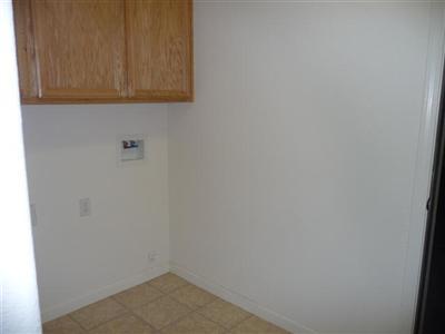 1061 San Ramon Avenue Madera, CA 93637 - Photo 8 of 11 Gallery Image 8