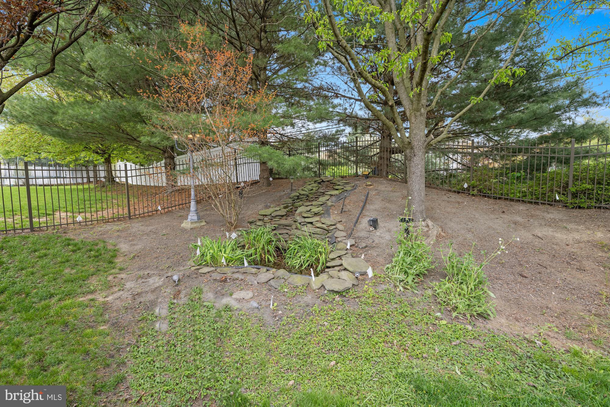1070 Windsor Road Mechanicsburg, PA 17050 - Photo 12 of 79