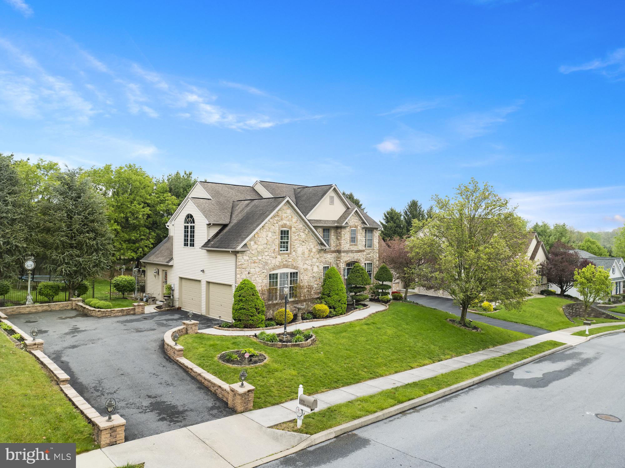 1070 Windsor Road Mechanicsburg, PA 17050 - Photo 2 of 79
