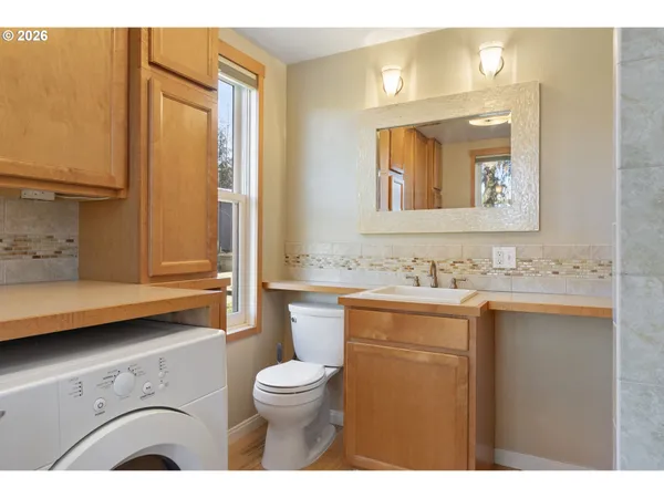 $845,000 | 3225 Thomsen Road, Hood River, OR 97031