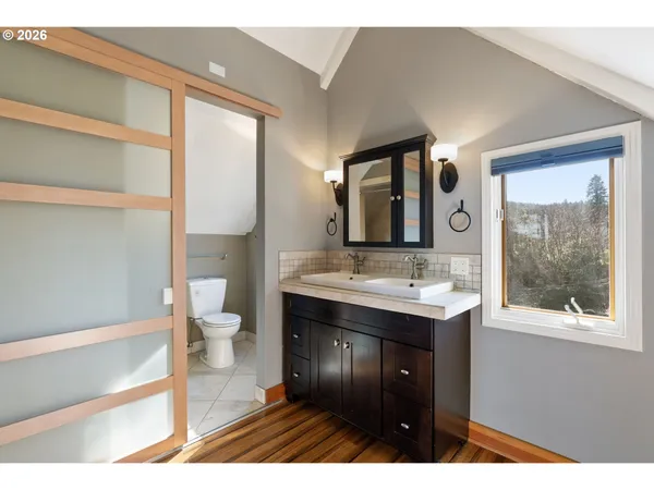 $845,000 | 3225 Thomsen Road, Hood River, OR 97031