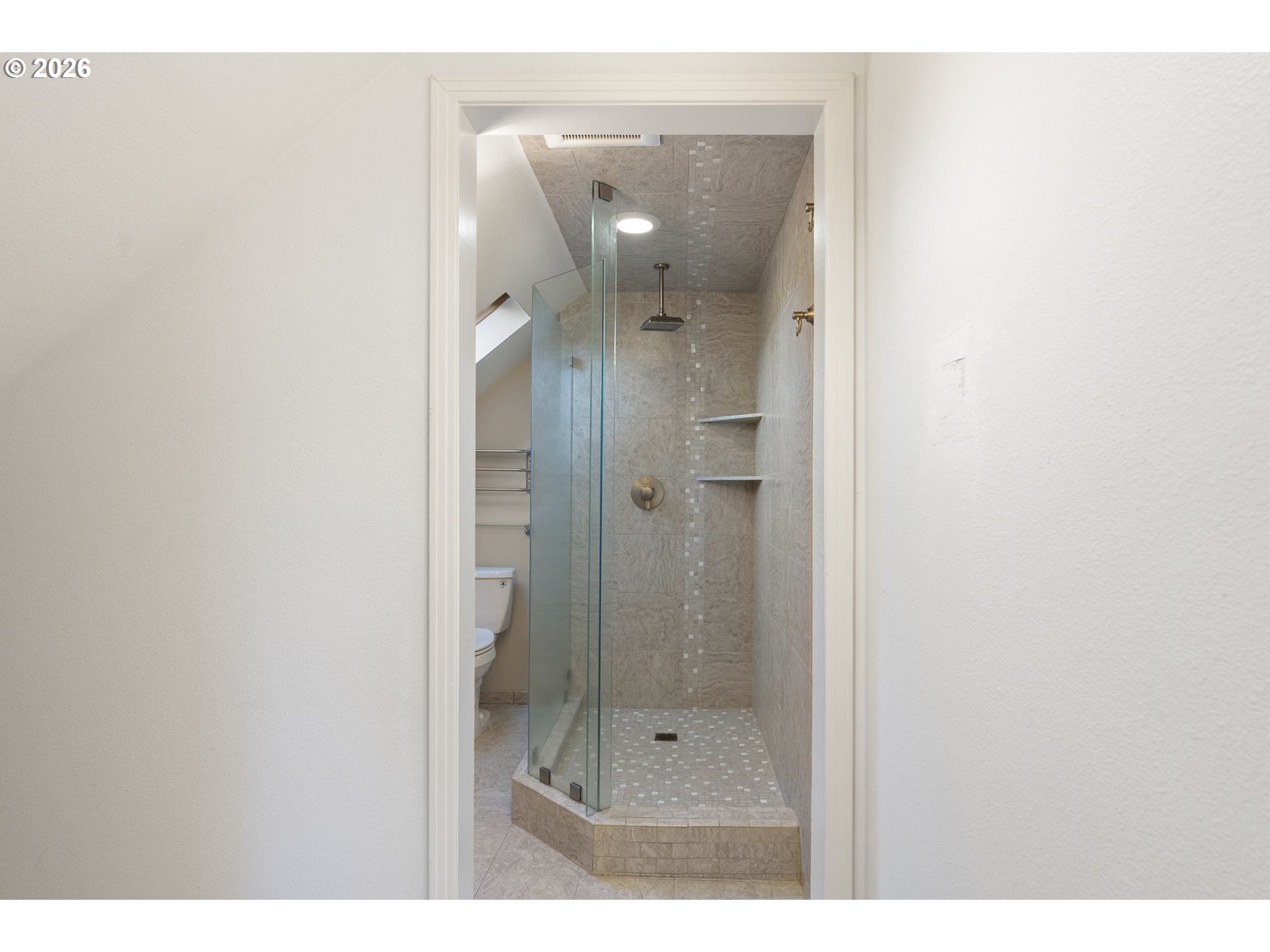 3225 Thomsen Road Hood River, OR 97031 - Photo 31 of 48