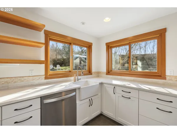 $845,000 | 3225 Thomsen Road, Hood River, OR 97031