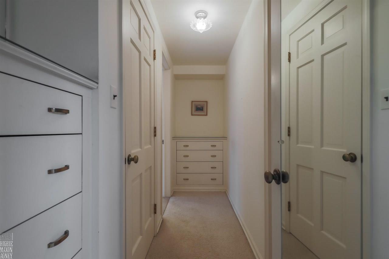 82 Cloverly Road Grosse Pointe Farms, MI 48236 - Photo 25 of 40