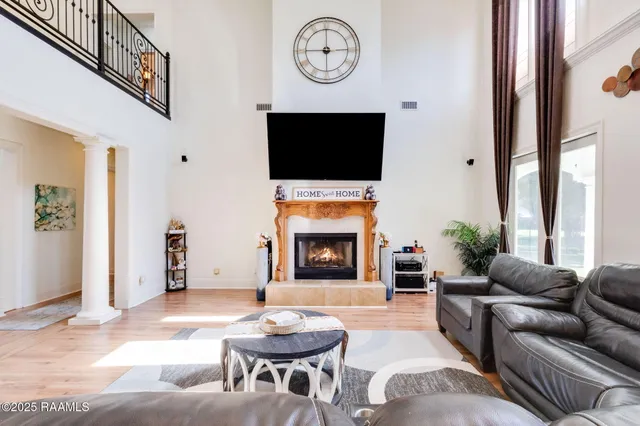 $740,000 | 105 Woodbine Drive, Lafayette, LA 70503