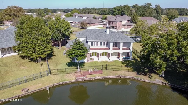 $740,000 | 105 Woodbine Drive, Lafayette, LA 70503