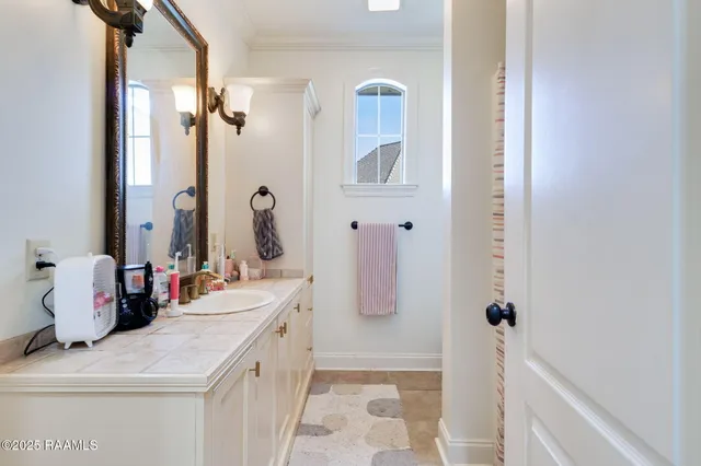 $740,000 | 105 Woodbine Drive, Lafayette, LA 70503