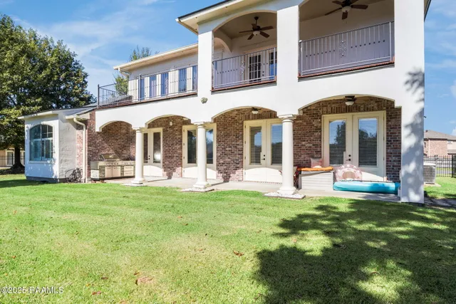 $740,000 | 105 Woodbine Drive, Lafayette, LA 70503