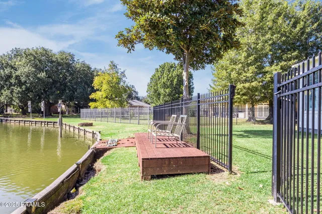 $740,000 | 105 Woodbine Drive, Lafayette, LA 70503