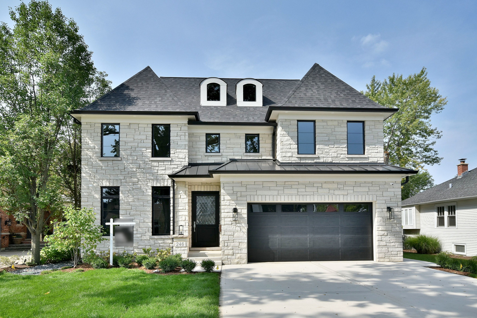 246 Geneva Avenue Elmhurst, IL 60126 - Photo 1 of 17